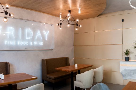 Restaurant "Friday"