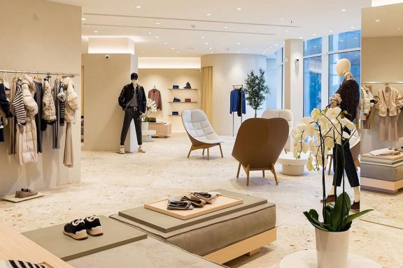 Brand clothing store Symbol (Kyiv, 2024)